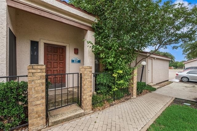 511 Ranch Trail - Photo 2