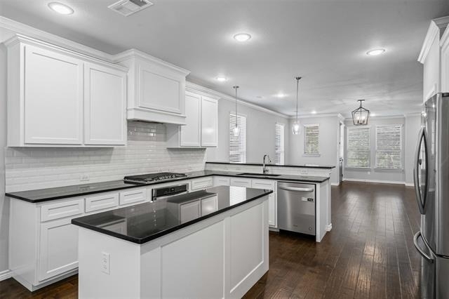 2611 Mccart Avenue - Photo 7