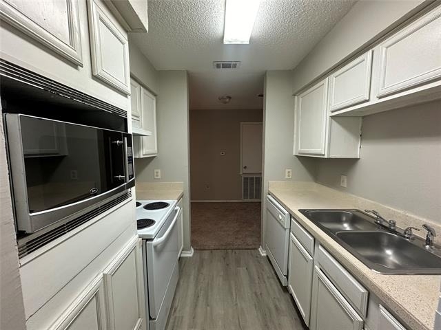 9696 Walnut Street - Photo 8