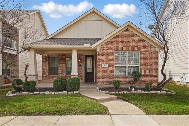 924 Charleston Lane - Photo 2