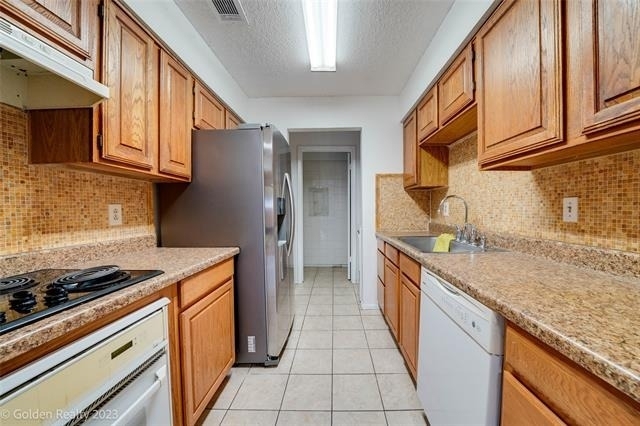 4009 Garland Avenue N - Photo 6