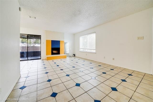 4009 Garland Avenue N - Photo 3