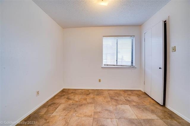 4009 Garland Avenue N - Photo 11