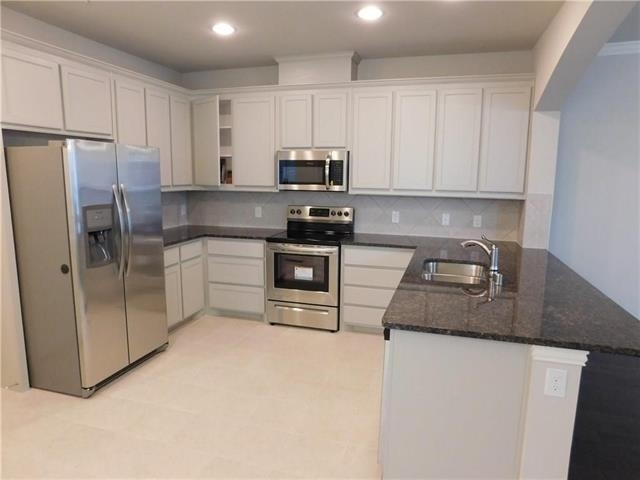 2555 Adam Lane - Photo 3