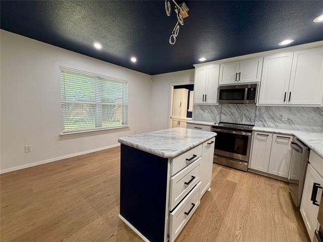 2021 Lexington Place - Photo 4