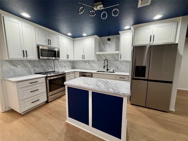 2021 Lexington Place - Photo 2