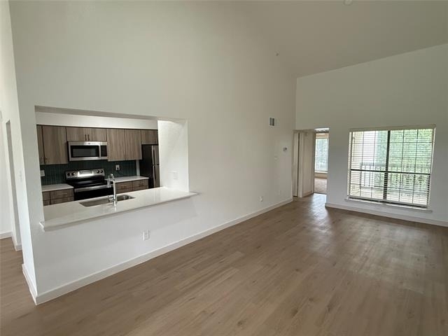 230 E 5th Street - Photo 2