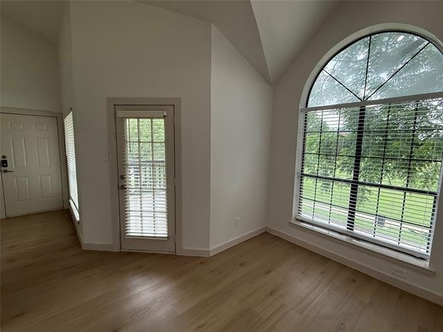 230 E 5th Street - Photo 3