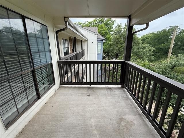 230 E 5th Street - Photo 8
