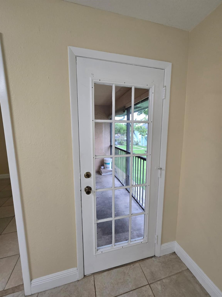 8775 Nw 39th Street - Photo 13