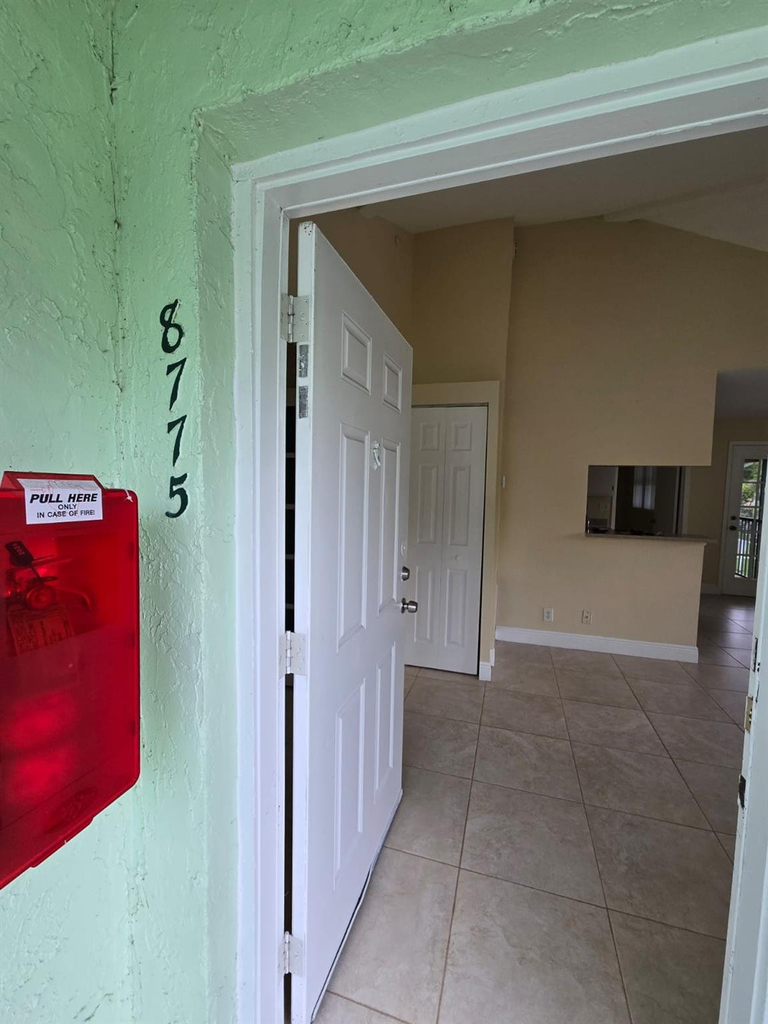 8775 Nw 39th Street - Photo 16