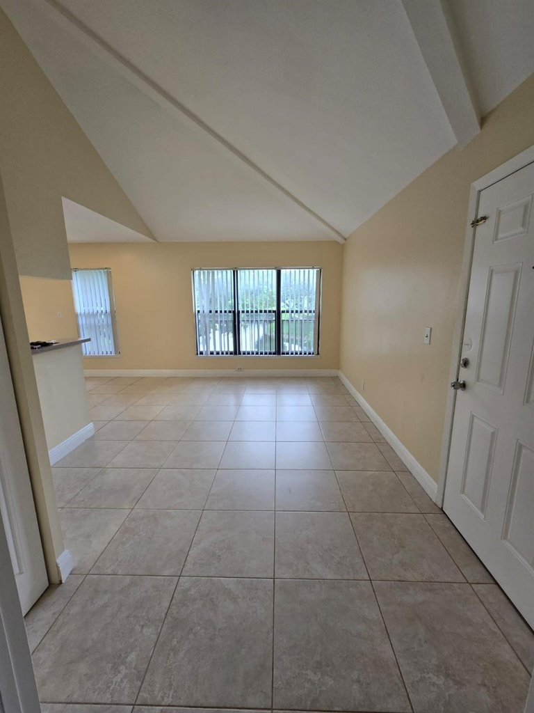 8775 Nw 39th Street - Photo 2