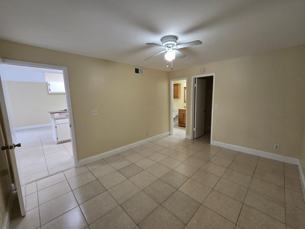 8775 Nw 39th Street - Photo 11