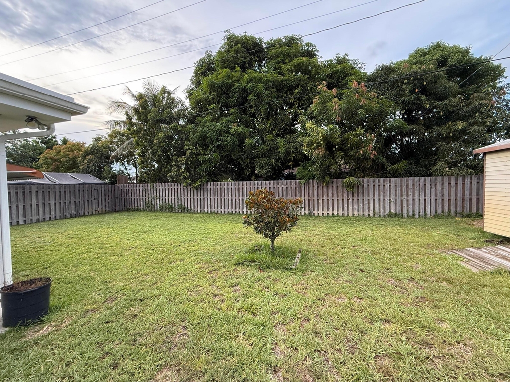 817 Elm Road - Photo 3