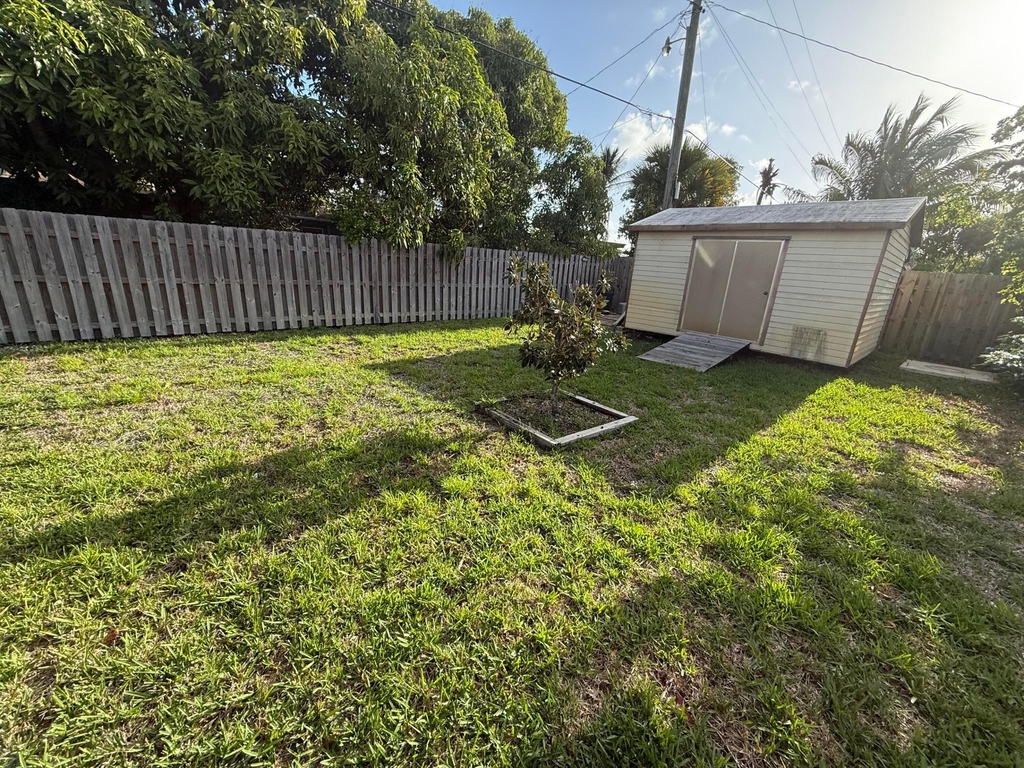 817 Elm Road - Photo 0