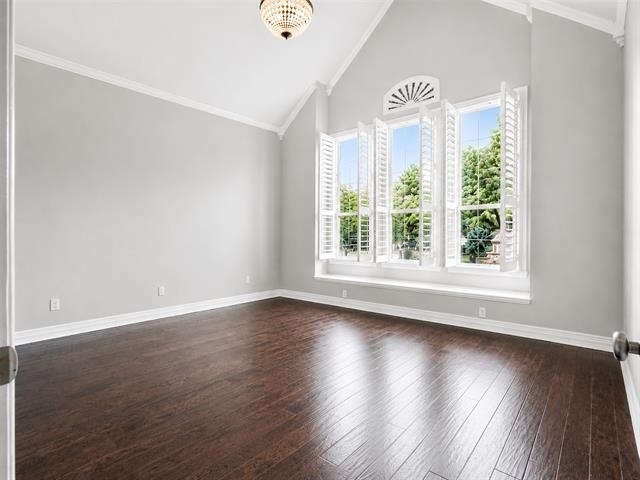 1210 Forest Hills Drive - Photo 8