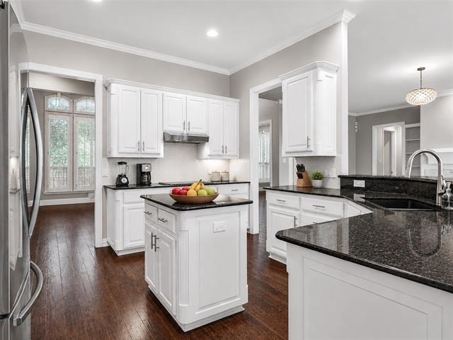 1210 Forest Hills Drive - Photo 10