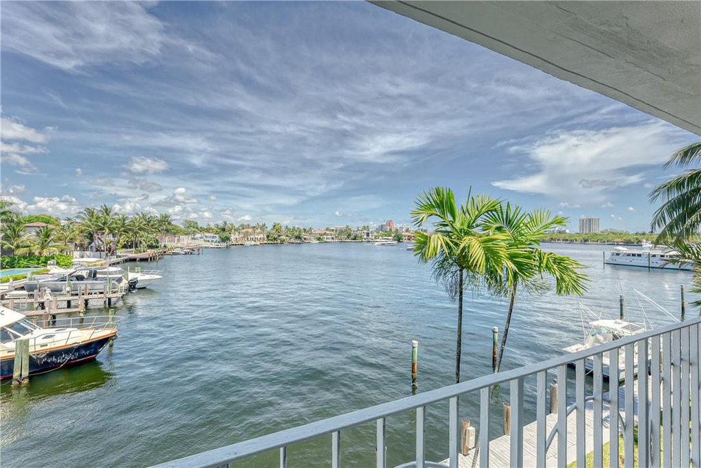 2717 Yacht Club Boulevard - Photo 1