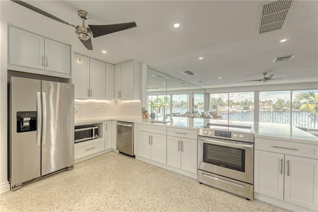2717 Yacht Club Boulevard - Photo 17