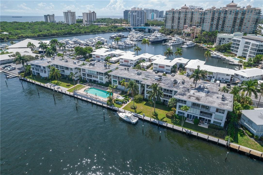2717 Yacht Club Boulevard - Photo 33