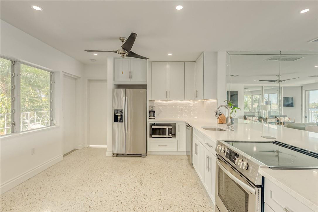 2717 Yacht Club Boulevard - Photo 16