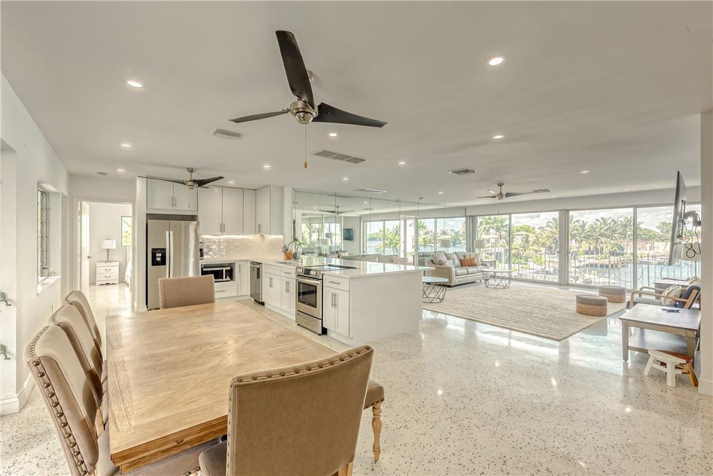 2717 Yacht Club Boulevard - Photo 2