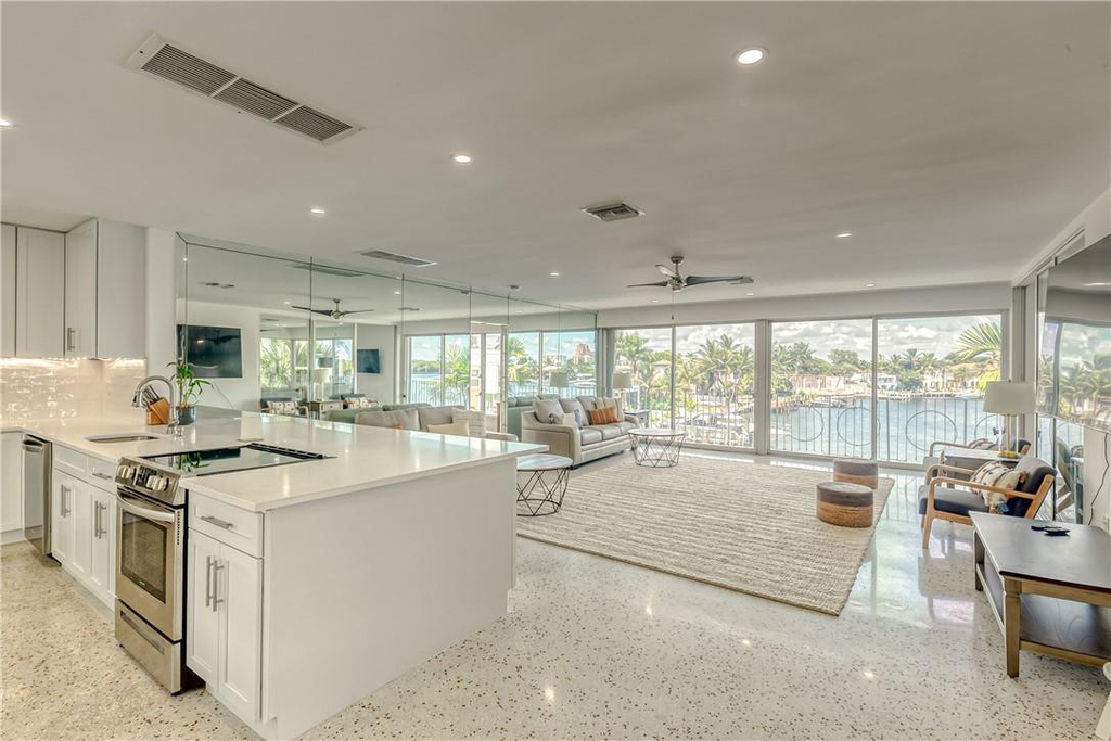 2717 Yacht Club Boulevard - Photo 3