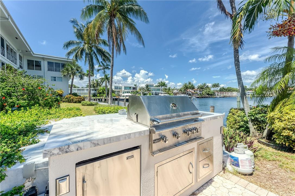 2717 Yacht Club Boulevard - Photo 32