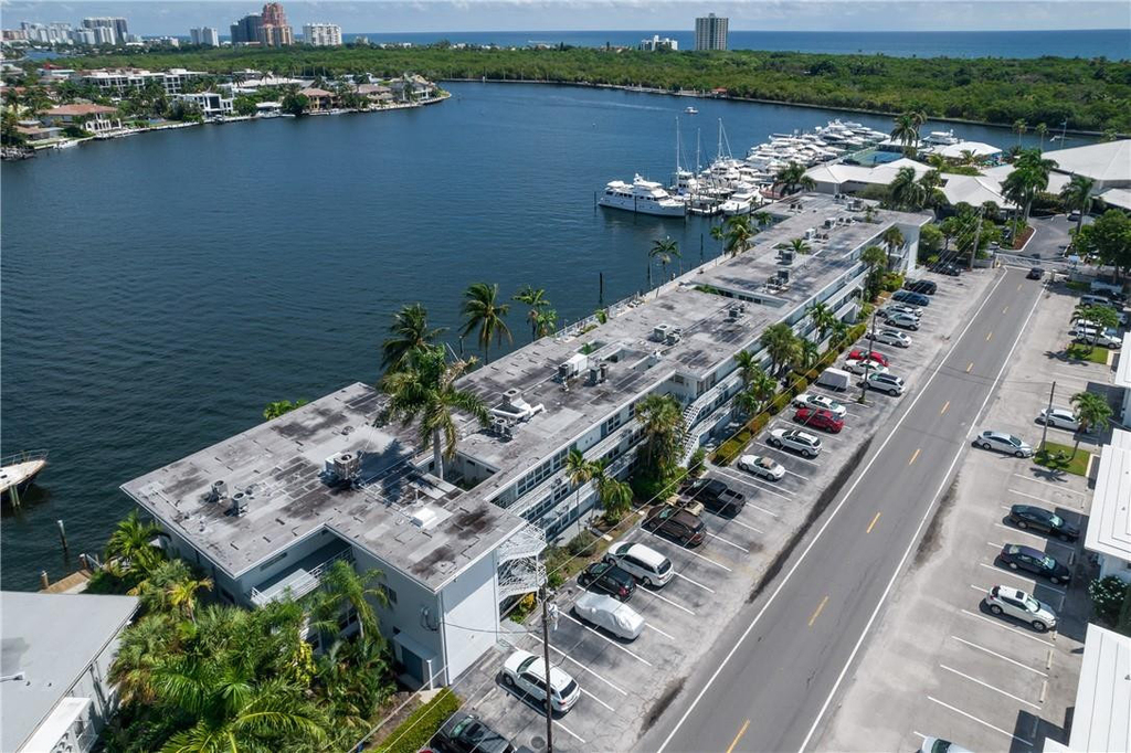 2717 Yacht Club Boulevard - Photo 34