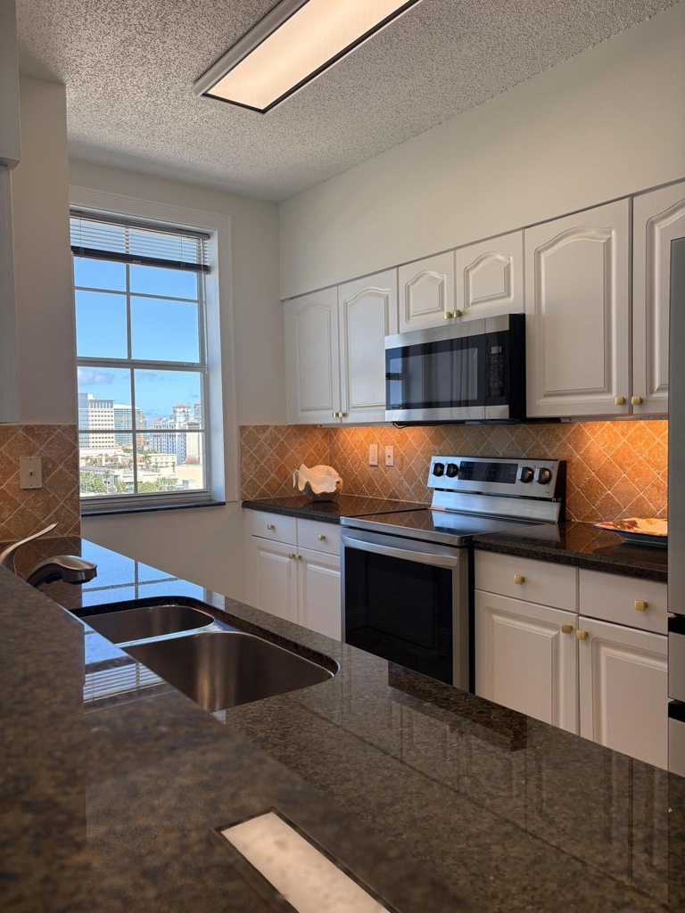 616 Clearwater Park Road - Photo 64