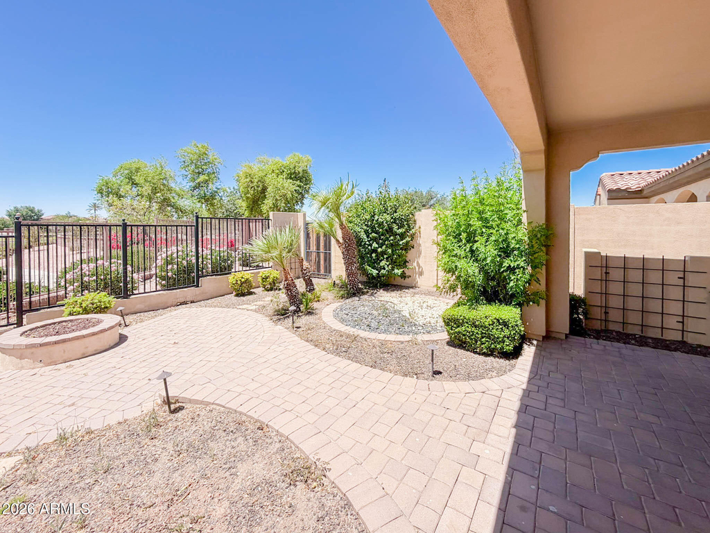 4700 S Fulton Ranch Boulevard - Photo 26
