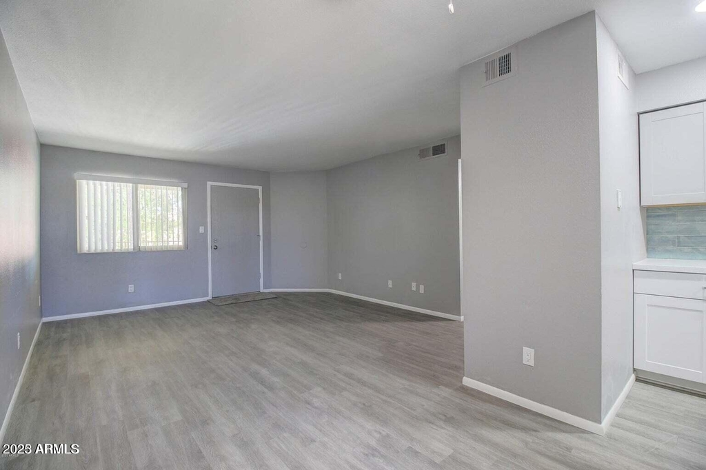 2220 W Dora Street - Photo 3