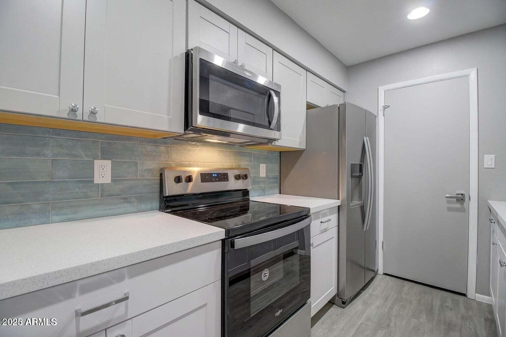 2220 W Dora Street - Photo 1