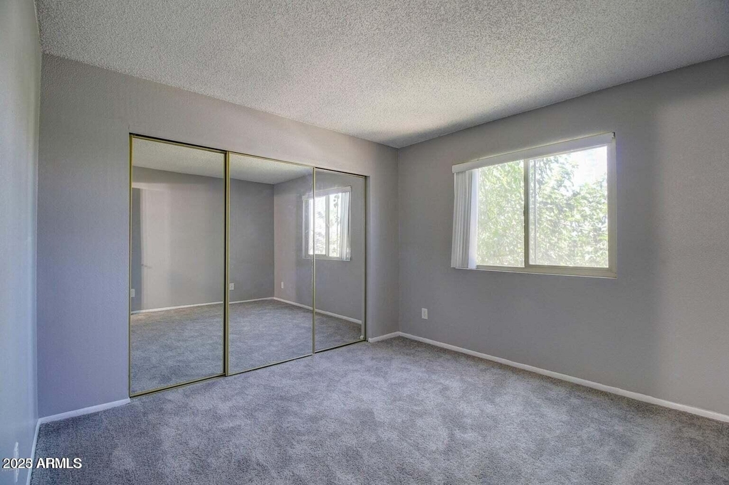 2220 W Dora Street - Photo 18