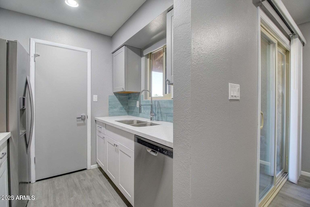 2220 W Dora Street - Photo 8