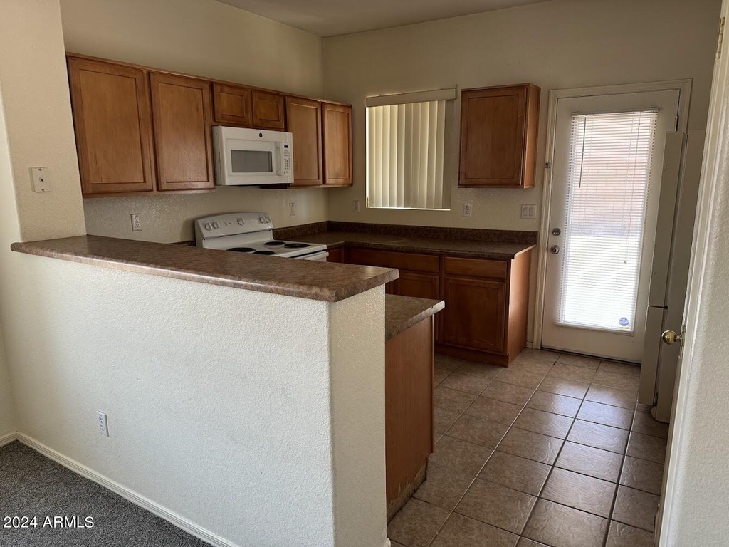 9401 W Berkeley Road - Photo 3