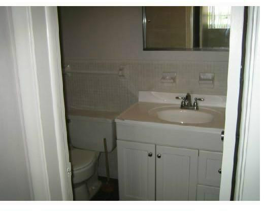 1851 Ne 62nd Street Ne - Photo 1