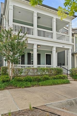 465 Travis Street - Photo 0