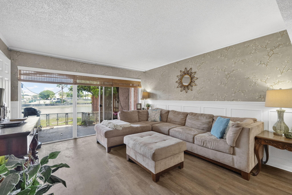 5617 Nw 16th Street - Photo 3