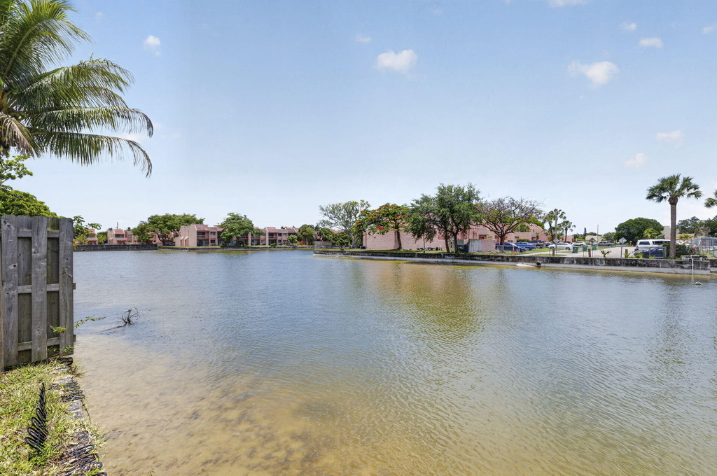 5617 Nw 16th Street - Photo 1