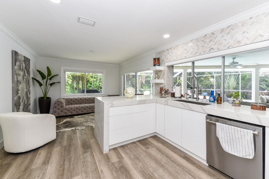 880 Hickory Terrace - Photo 9