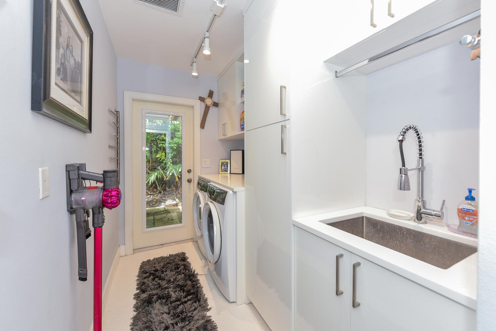 880 Hickory Terrace - Photo 24