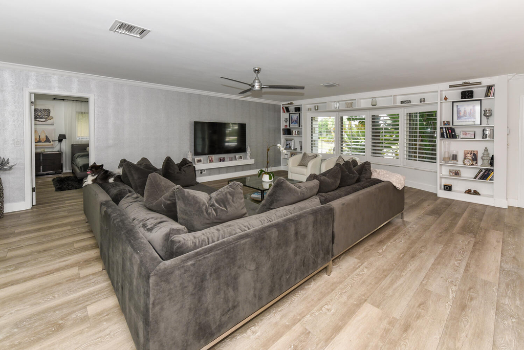 880 Hickory Terrace - Photo 14
