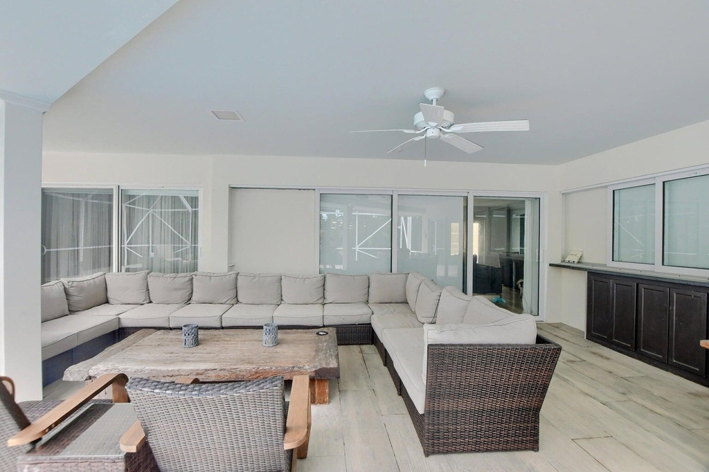 880 Hickory Terrace - Photo 27