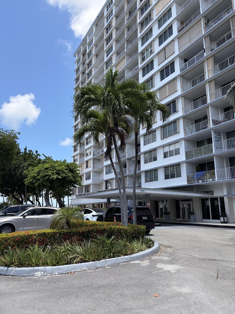 1865 79th St Causeway - Photo 9