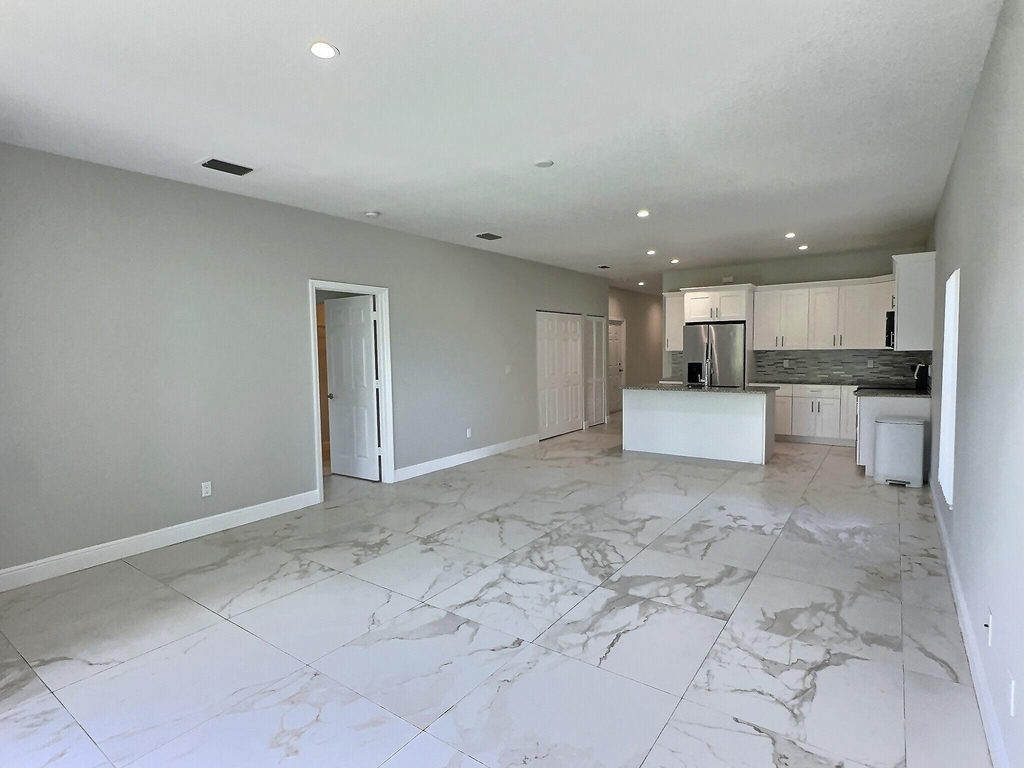 413 Martin Avenue - Photo 7