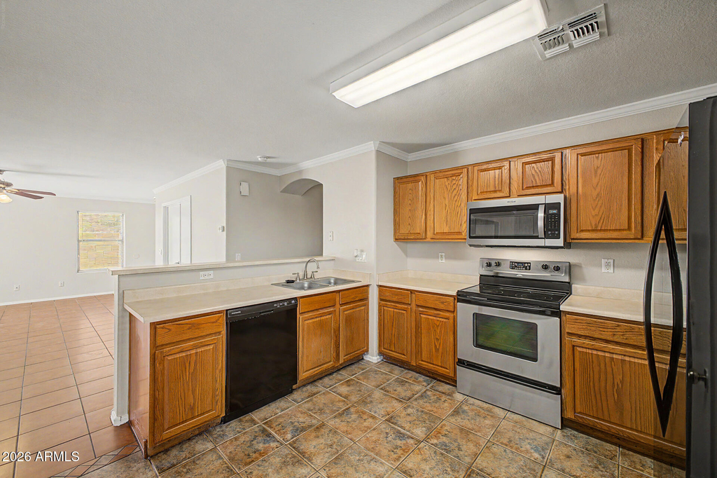 8133 W Magnolia Street - Photo 7