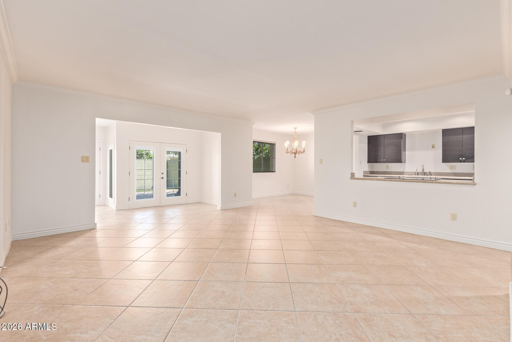 6282 E Pinchot Avenue - Photo 3