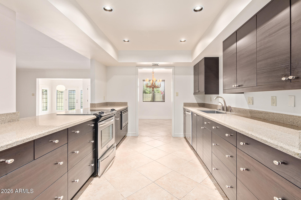 6282 E Pinchot Avenue - Photo 8