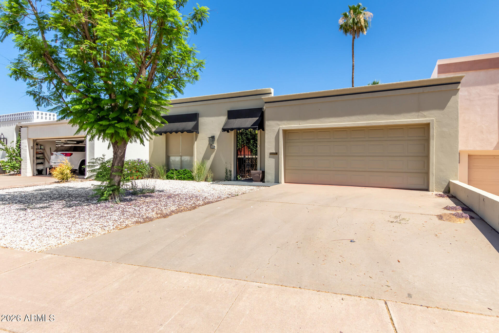 6282 E Pinchot Avenue - Photo 1